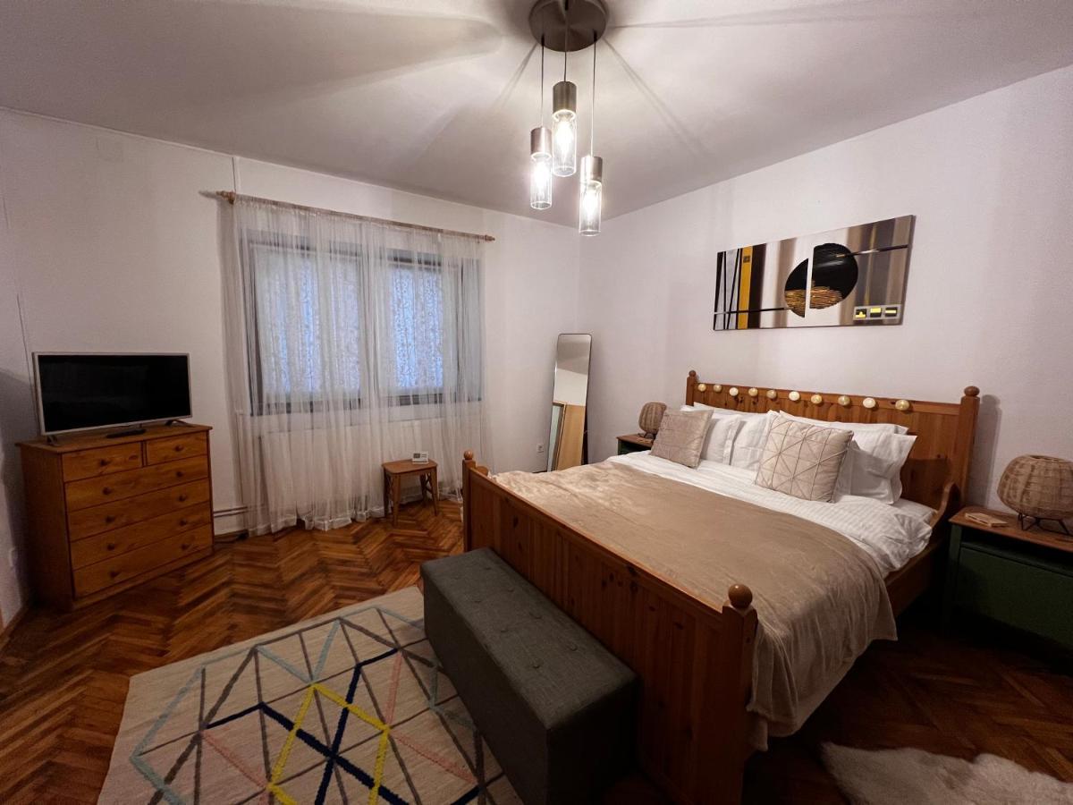 Eden Garden Apartment Брашов Екстериор снимка