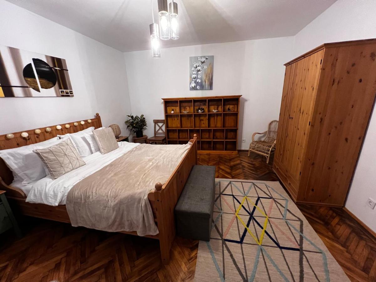 Eden Garden Apartment Брашов Екстериор снимка