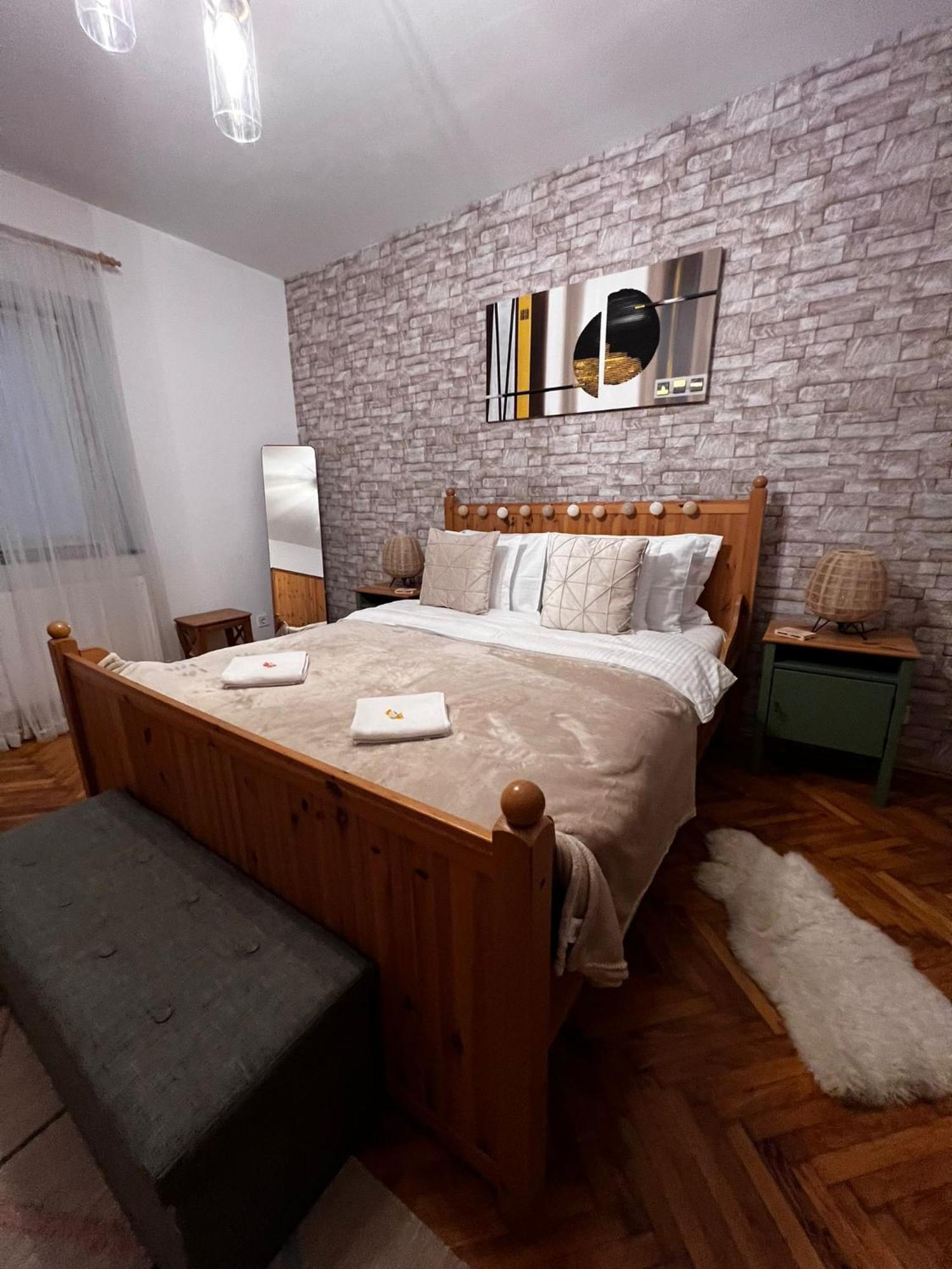 Eden Garden Apartment Брашов Екстериор снимка